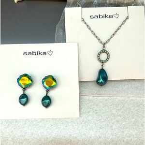 Sabika necklace and earrings